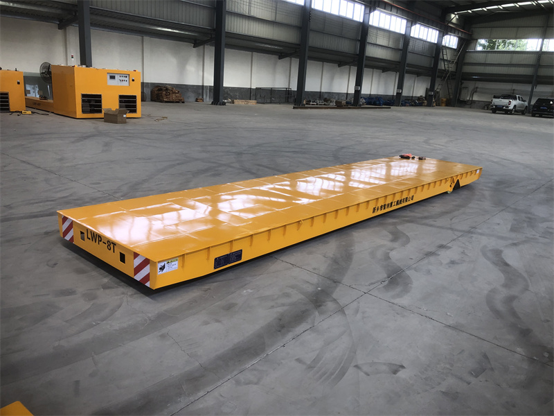 超低臺面8噸無軌車09